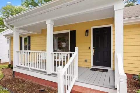 Exterior - 214 Evesham Ct, Wake Forest, NC 27587 photo 3 of 8
