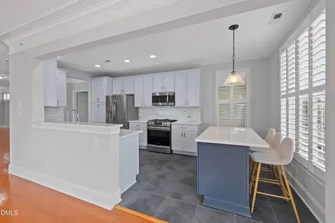 9211 Calabria Dr #205, Raleigh, NC 27617