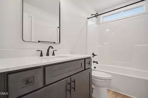 Bath - 20 Evelene Way, Clinton, NC 28328 photo 4 of 4