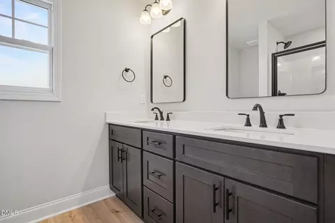 Bath - 20 Evelene Way, Clinton, NC 28328 photo 1 of 4
