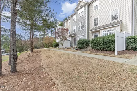 1311 Canyon Rock Ct #U105, Raleigh, NC 27610