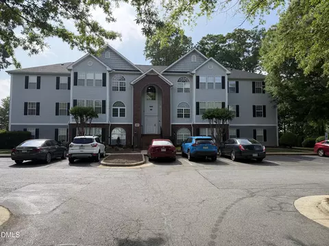 3696 Cotswold Ave #3C, Greensboro, NC 27410