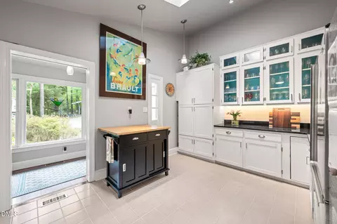 Kitchen - 1401 Old Trinity Cir, Raleigh, NC 27607 photo 3 of 6
