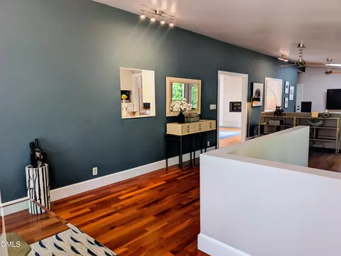 Entry Way - 1401 Old Trinity Cir, Raleigh, NC 27607 photo 2 of 7