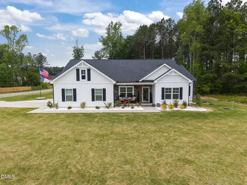 671 Howards Crossing Dr, Wendell, NC 27591
