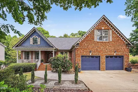 101 Charleston Dr, Clayton, NC 27527