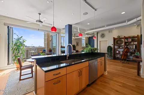 103 W Main St #404, Durham, NC 27701