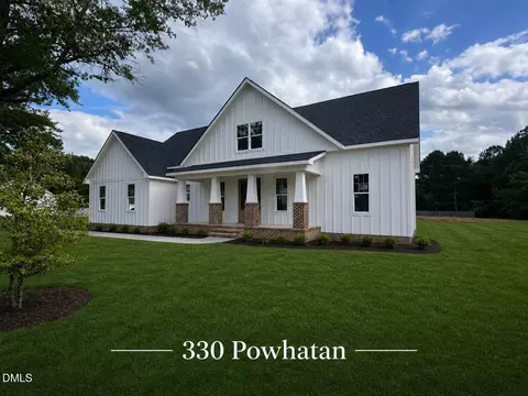 330 Powhatan Dr, Fuquay Varina, NC 27526
