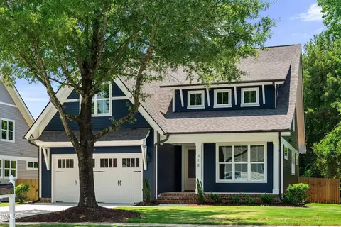 318 Powhatan Dr, Fuquay Varina, NC 27526