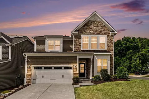 1015 Meadow Pond Dr, Durham, NC 27703