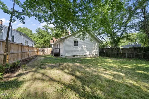Exterior - 1003 Iredell St, Durham, NC 27705 photo 6 of 9