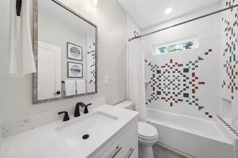 Bath - 1003 Iredell St, Durham, NC 27705 photo 3 of 3