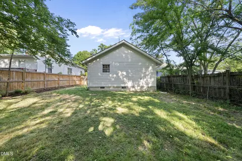 Exterior - 1003 Iredell St, Durham, NC 27705 photo 5 of 9