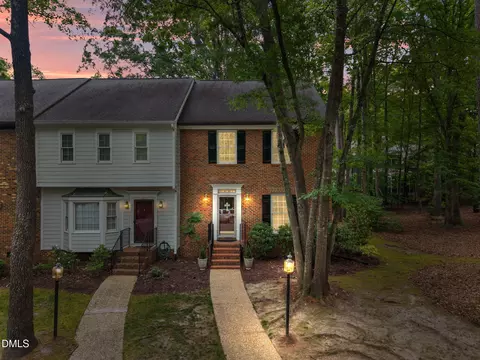 562 Weathergreen Dr, Raleigh, NC 27615