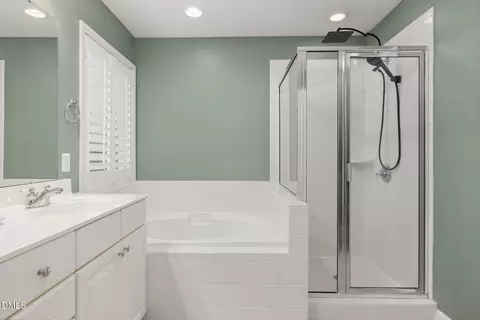 Bath - 5109 Middleton Rd, Durham, NC 27713 photo 2 of 6