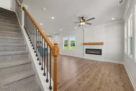 Living - 99 Evelene Way, Clinton, NC 28328 photo 1 of 3
