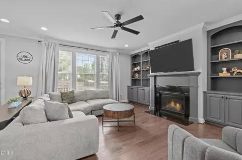 101 Jewell Farm Ln, Holly Springs, NC 27540
