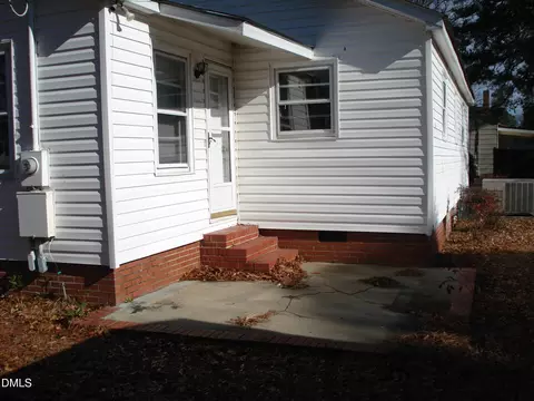 Exterior - 202 N Wayne Ave, Dunn, NC 28334 photo 2 of 13