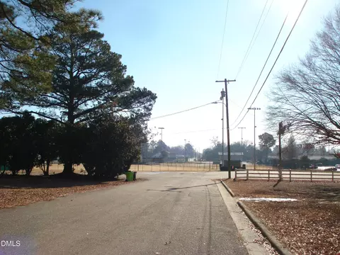 Exterior - 202 N Wayne Ave, Dunn, NC 28334 photo 6 of 13