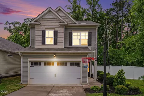 63 Ashview Dr, Clayton, NC 27527