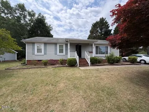 205 Falcon Ct, Clayton, NC 27520