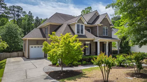 923 Dominion Hill Dr, Cary, NC 27519
