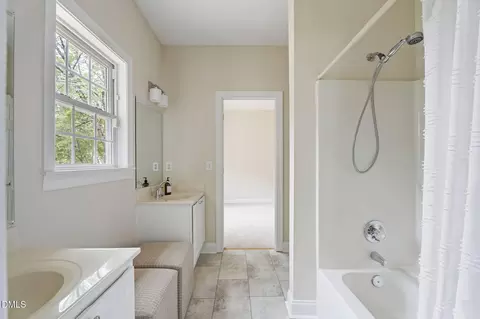Bath - 2 Webster Ct, Durham, NC 27705 photo 3 of 4