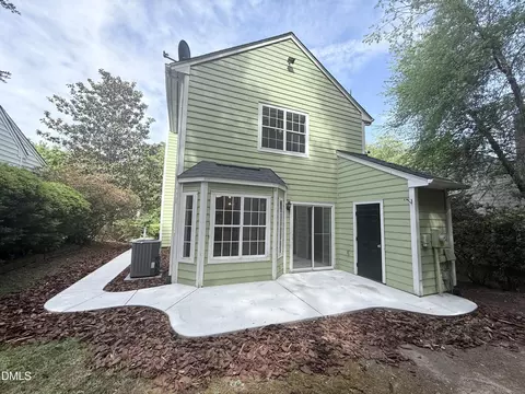 305 Saint Thomas Dr, Chapel Hill, NC 27517