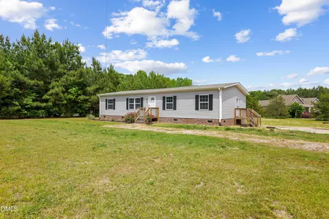 7243 Brittany Dr, Bailey, NC 27807 photo 2