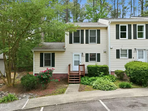 107 Weatherstone Dr #A, Chapel Hill, NC 27514