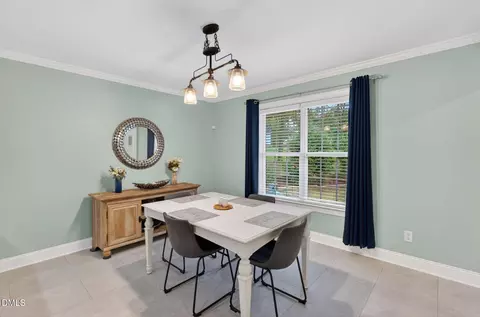 Dining - 20 Foxhound Ct, Benson, NC 27504 photo 3 of 4