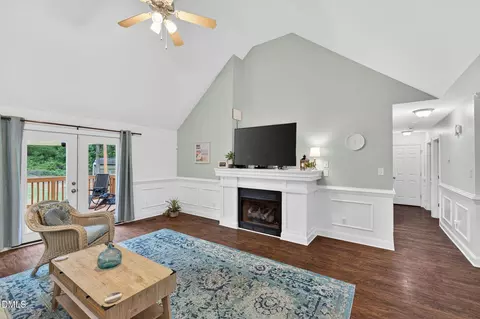 Entry Way - 20 Foxhound Ct, Benson, NC 27504 photo 3 of 3