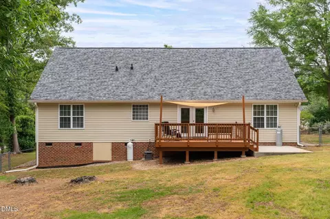 Exterior - 20 Foxhound Ct, Benson, NC 27504 photo 7 of 11