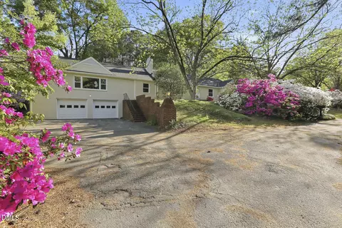 303 Holland Rd, Fuquay Varina, NC 27526