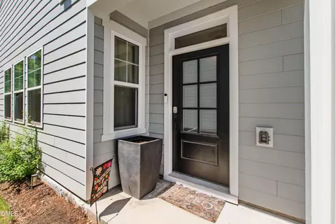 Exterior - 1127 Surveyor Dr, Durham, NC 27703 photo 2 of 8