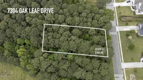 7304 Oak Leaf Dr, Chapel Hill, NC 27517