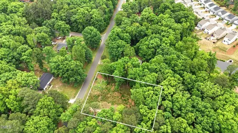 909 Valmet Dr, Durham, NC 27703 photo 7