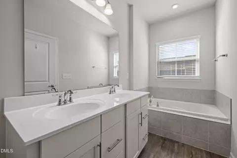 Bath - 209 Timber Forest Ln, Cary, NC 27519 photo 4 of 4