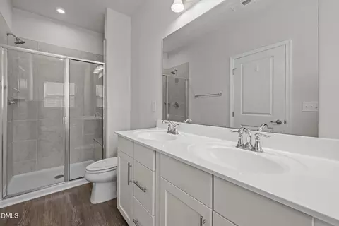 Bath - 209 Timber Forest Ln, Cary, NC 27519 photo 3 of 4