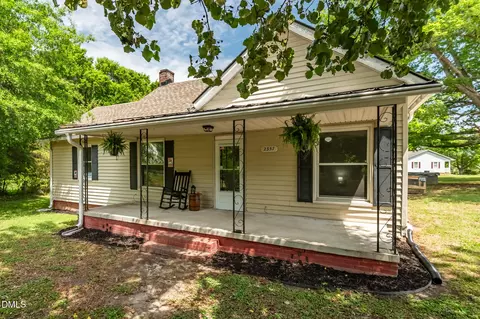 2357 Baynes Rd, Burlington, NC 27217