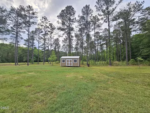 208 Loop Rd, Bunnlevel, NC 28323 photo 32