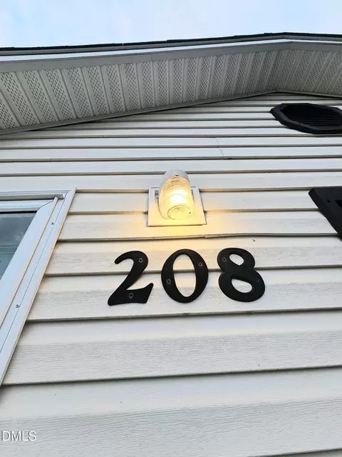208 Loop Rd, Bunnlevel, NC 28323 photo 3