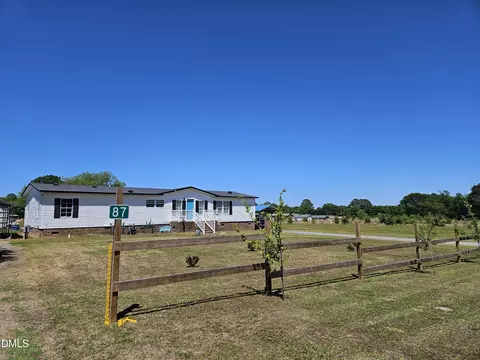 87 E Williams St, Coats, NC 27521