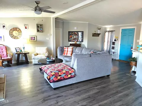 Living - 87 E Williams St, Coats, NC 27521 photo 1 of 4