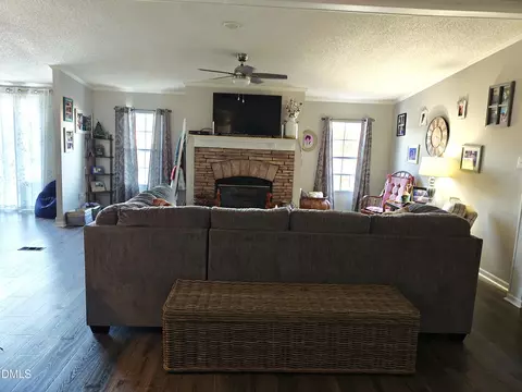 Living - 87 E Williams St, Coats, NC 27521 photo 4 of 4