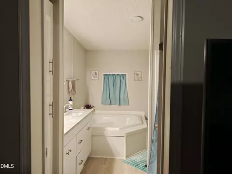 Bath - 87 E Williams St, Coats, NC 27521 photo 6 of 7