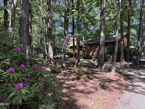 9816 Leslie Dr, Chapel Hill, NC 27516