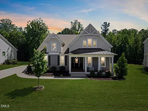 307 W Amber Oak Dr, Selma, NC 27576