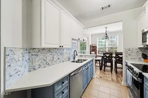 8221 Allyns Landing Way #204, Raleigh, NC 27615