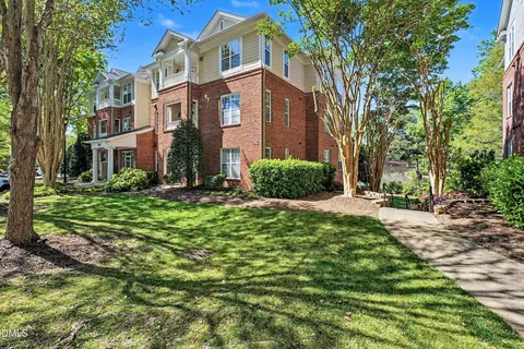 8221 Allyns Landing Way #204, Raleigh, NC 27615